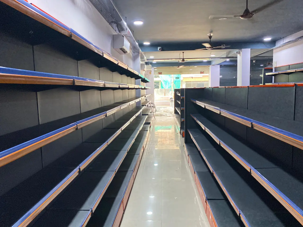 434724691_supermarket racks Jaipur3.webp
